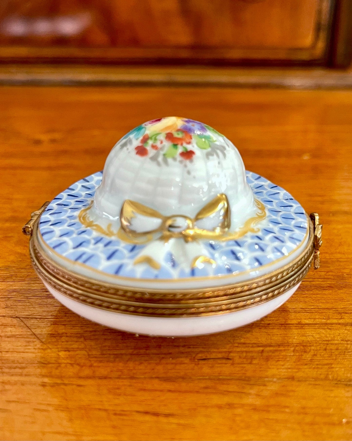 Limoges Hat Bonnet Trinket Box