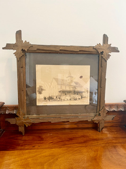 Antique Oak Leaf Frame